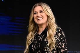 Kelly Clarkson Talks Leaving 'The Voice' and L.A. For New Home in N.Y.