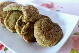 Con le belle giornate una passeggiata in campagna non si nega a nessuno, soprattutto se siamo nel bel mezzo del periodo della raccolta degli asparagi. Frittelle Di Asparagi Monicas Kitchen La Cucina Di Una Casa Senza Glutine