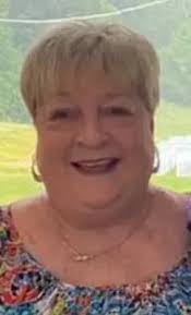 Carolyn Corum's Instagram, Twitter & Facebook