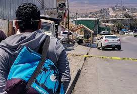 Siguen revelándose más cuestionamientos a la forma en que pedro castillo consiguió sus votos en segunda vuelta. Arrojan Cabezas Humanas En Dos Mesas De Votacion De La Mexicana Tijuana Los Angeles Times