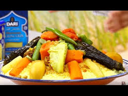 Avant de commencer cette recette je vous conseille de bien préparer tous vos ingrédients ainsi que vos plats et de faire une première lecture de cette recette afin de ne. Choumicha Couscous Aux Sept Legumes Seven Vegetables Couscous Youtube