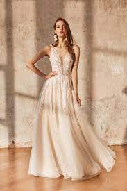 Gibt es auch brautkleider mit farbigen details? Annais Bridal