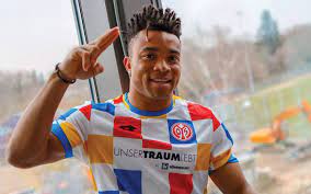 Mainz 05 will wear their carnival 2019 kit during the home match in the opel arena against bayer 04 leverkusen, on february 8th. The New Mainz Crazy Jersey For The 2019 Carnival