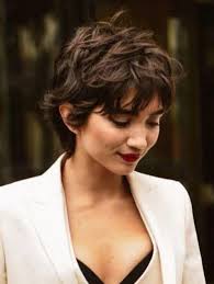 Hairstylists who have experience with mixed/biracial hair textures, please. 