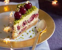 La recette est disponible ici en vidéo : Recette Cheesecake Griottes Pistaches Marie Claire