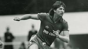 Lineker, part of an everton team beaten to the title on the last day but this leicester side have lost just three premier league games all season, compared to 19 last term. Leicester City On Twitter Onthisday In 1979 Gary Lineker Made His Lcfc Debut