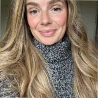 Rosemary Hatcher's Instagram, Twitter & Facebook