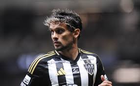Scarpa reage a investimento de R$ 20 milhões no CT do Atlético: ‘Cê é louco?’