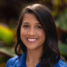 Gabriela Dean's Instagram, Twitter & Facebook