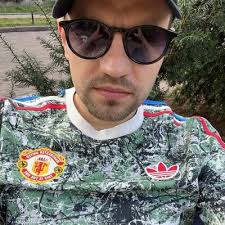 Eileen Barlow (@EileenBarlow4)