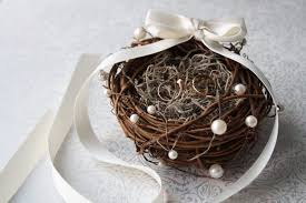 Cuscini portafedi fai da te, cuscini portafedi particolari, cuscini portafedi ricamati, cuscini cuscino portafedi uncinetto romantico e particolare da realizzare e personalizare come più ti piace. Alternative Originali Al Cuscino Portafedi