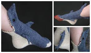 10 cutest baby booties free knitting patte. How To Diy 3d Knitted Shark Bite Socks