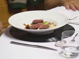 Rehfilet Mit Keitln An Saftl Und An Grammlrisotto Mit Fruhlingszwiebeln Rezept Rezept Rehfilet Rezepte Gefullte Paprikaschoten