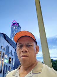 ជួបជុំគ្រួសារនៅភូមិ៥១