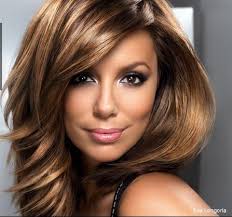 Couleur De Cheveux Balayage Miel Couleur Cheveux Tendance Cheveux Noisette Couleur Cheveux