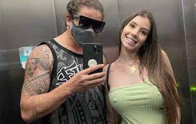 Whindersson nunes, 26, usou as redes sociais para anunciar o nascimento prematuro de joão miguel, primeiro filho dele com maria lina deggan, 22, que estava no início do sexto mês de gestação. Apaixonado Whindersson Nunes Se Declara Para Maria Lina Ofuxico