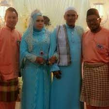 Bagaimanapun, datuk seri vida,49, tidak hadir dalam prosiding hari ini. Wajah Sebenar Suami Pertama Ds Vida Ustaz Katanya Ada Suami Ke 3 Ke