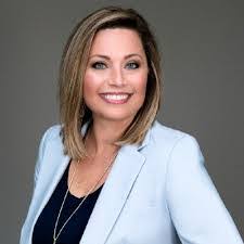 Amanda Stophel's Instagram, Twitter & Facebook