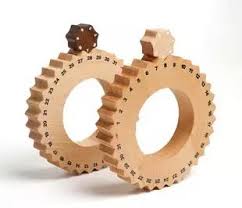 Yaratici Ahsap Takvim Masa Saati Ahsap Masa Takvim Zaman 2013 Perpetual Calendar Menology Almanak Dekorasyon Is Hediye Ahsap Projeleri Ahsap Isleme Yaratici