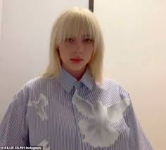 We would like to show you a description here but the site won't allow us. Billie Eilish Makes Her Debut With Chic Bangs While Highlighting Her New Platinum Blonde Hair The Daily Renegade
