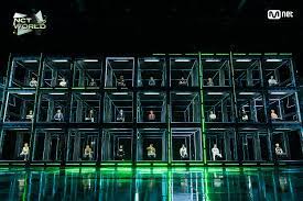 รายการเรียลลิตี้มัลติเวิร์สครั้งแรกของ nct วงไอดอลระดับโลก เมมเบอร์ทั้ง 23 . Mnet To Air Nct World 2 0 Movies Television Onehallyu
