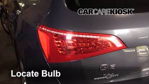 Tail Light Change 2009 2017 Audi Q5 2011 Audi Q5 Premium Plus 2 0l 4 Cyl Turbo