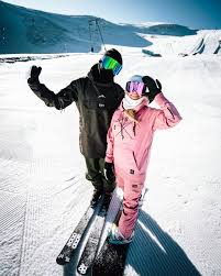 The best gifts for women—as with the best gifts for most people—are the perfect combination of unique and thoughtful. Ideal Gifts For Skiers And Snowboarders Ridestore Magazine
