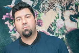 Zpěvák DEFTONES vypustil po šesti letech novou píseň projektu CROSSES