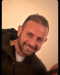 نعي بمزيد من الحزن والأسى تنعى أسرة مجوهرات الجنيدي فقيدهم "ابنهم" محمد  سعيد الجنيدي سائلين الله عز وجل أن يتغمده بواسع رحمته ويسكنه فسيح جناته  "إنا لله وإنا إليه راجعون"