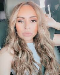 Shana Marie's Instagram, Twitter & Facebook