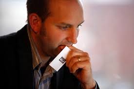 Among tech crowd, the paper business card endures