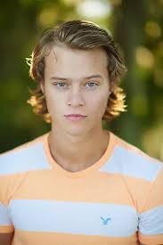 He comes from ketchikan, alaska, which is a long way from the outer banks of north carolina. Rudy Pankow Filme Und Serien