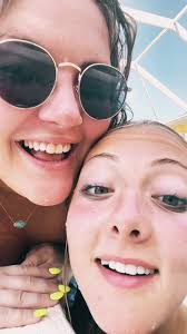 Reunited with sista @Natalie Truex 🏖️🪼🐠🌅🏝️🦀🐡🪸🐟🐋🐙🦭🏄🏼‍♀️  #florida #familyvacation