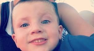 Usa, il figlio sgancia la cintura di nascosto: poco dopo muore in un  incidente