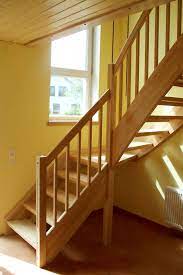 Fotogalerie der 1 4 gewendelte treppe berechnen. Podesttreppe In Buche 1 4 Gewendelt Mit Pfosten Tischlerei Lohse