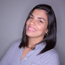 Oneida Roman's Instagram, Twitter & Facebook