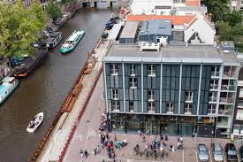 La policía neerlandesa ha utilizado este domingo cañones de agua en la plaza de los museos de ámsterdam (países bajos) para dispersar una protesta no autorizada contra las medidas. Las 10 Mejores Cosas Que Hacer En Paises Bajos Actividades 2021