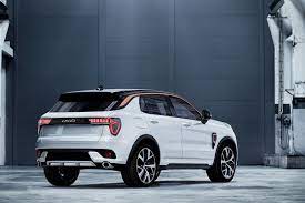 geely s newborn lynk co launches volvo based 01 compact suv to conquer the us europe carscoops car in the world car connected car