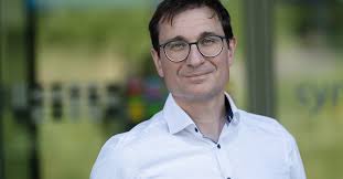 Prof. Dr. Tobias Erb