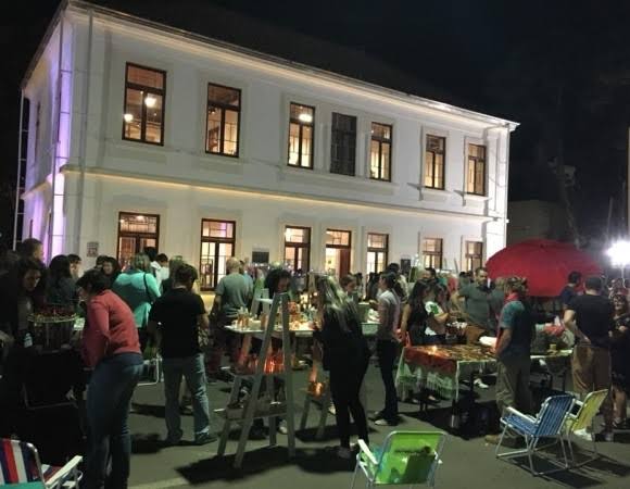 Resultado de imagem para jantar sob as estrelas"