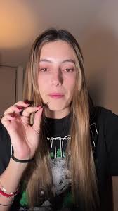 Algunos hombres me tienen harta, ya estoy podrida de leer a mis amigas de  TikTok renegando con sus novios pajines, si tu novio likea culOs para mí  estás soltera Reina ❤️