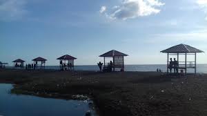 Memasuki kawasan wisata pantai laguna, wisatawan tidak dikenakan retibusi tiket masuk. Pembangunan Fasilitas Pantai Laguna Pucue Barru Telan Add Rp 84 Juta Tribun Timur