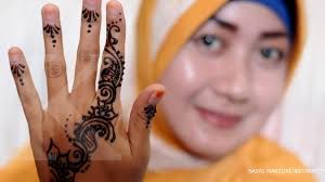 Gambar henna pengantin yang mudah dan simple untuk tangan dan kaki. Jasa Lukis Henna Kebanjiran Order