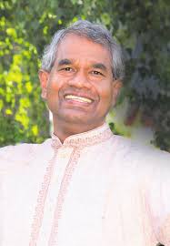 Er schenkt ein Dach überm Kopf