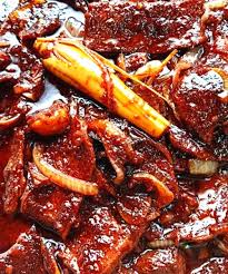Tetapi, ianya juga akan dihidangkan bila adanya kenduri kendara, majlis berbuka puasa, sambutan raya aidilfitri dan juga raya aidiladha. Daging Masak Hitam Versi Super Sedap
