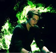 Pin By Kdkdndndnnd Jdnddnfn On Robbie Kay In 2020 Robbie Kay Peter Pan Peter Pan Ouat Once Upon A Time Peter Pan