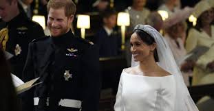 Ezzel szemben erzsébet királynő lehet, hogy nem teljesen így gondolkozik. Kiralyi Eskuvo Harry Herceg Felesegul Vette Meghan Markle T Magyar Narancs