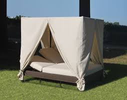 A unique category in outdoor furniture, outdoor beds are a luxurious step up from chaise lounges. 10 Outdoor Daybeds You Ll Want To Use Indoors