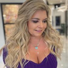 Christine Potts's Instagram, Twitter & Facebook