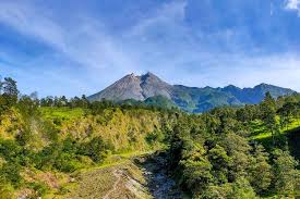 Merapi #gunungmerapi #erupsimerapi 10 tahun lalu, tepatnya 26 oktober 2010, gunung erupsi gunung merapi pada minggu (21/6/2020) pagi, mengakibatkan hujan abu vulkanik di sejumlah. Status Gunung Merapi Siaga Begini Kata Mbah Rono Halaman All Kompas Com